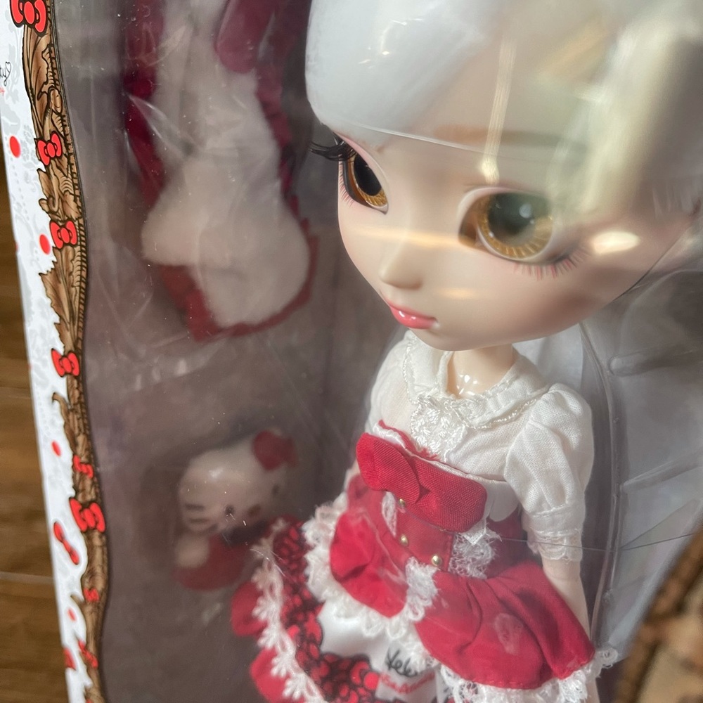 PULLIP (Sanrio)-RARE Limited Ed. Hello Kitty Doll - Picture 11 of 16